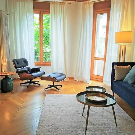 Very Spacious Big Terrasse In The Center Near The Train Station